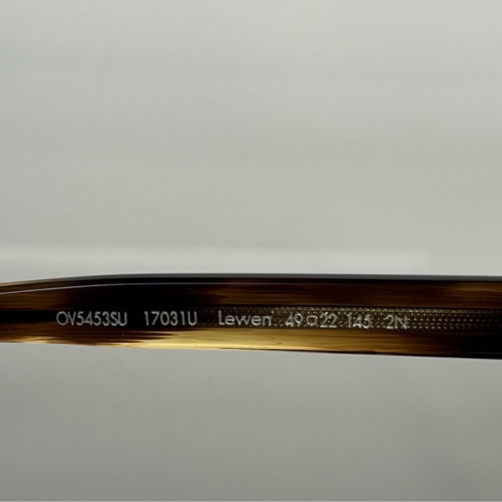 Oliver People's Lewen Sunglasses.
Zero Scratches - Picture 5 of 6